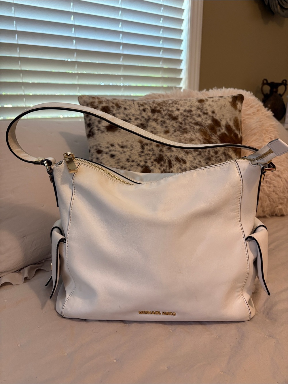 Michael Kors White Leather Shoulder Hobo with Gold Hardware